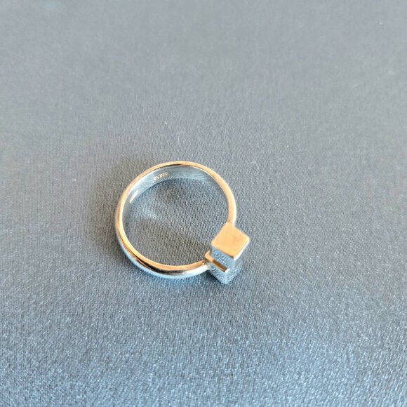 Sterling silver 925 Modernist ring with 2 cubes design. - Picture 7 of 7